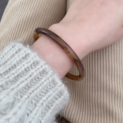 Bracelet fin en re sine marron