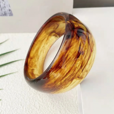 Bracelet large en re sine ambre 