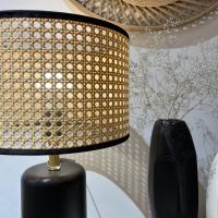 Lampe Pied métal noir et Abat-jour Cannage